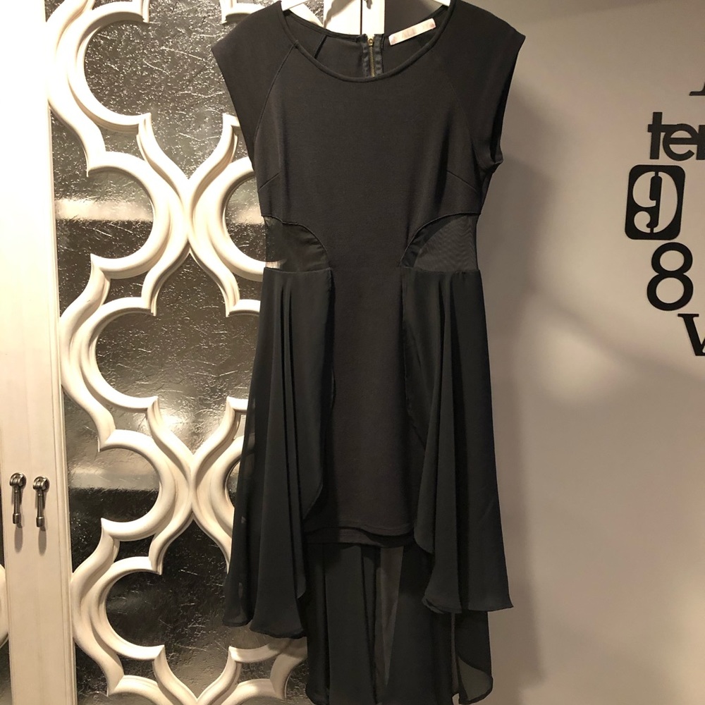 *SOLD* Malloy Black Hi-Low Dress